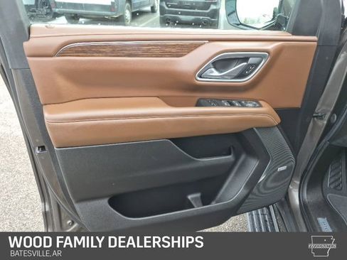 Used 2021 Chevrolet Suburban High Country w/ Premium Package image 26