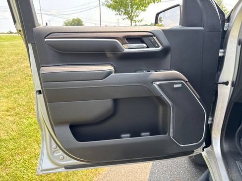 Used 2022 Chevrolet Silverado 1500 LT Trail Boss w/ Convenience Package II AWD/4WD image 23
