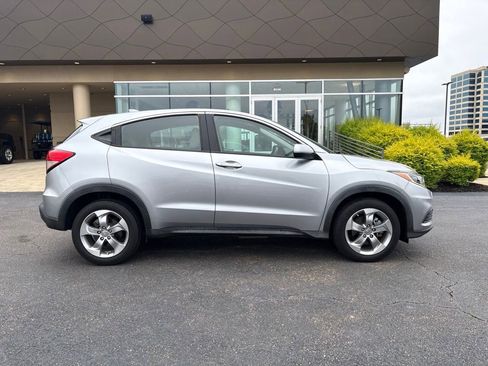 Used 2020 Honda HR-V LX image 4