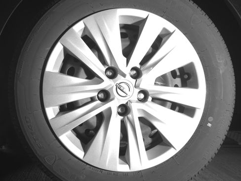 Used 2025 Nissan Sentra S image 14