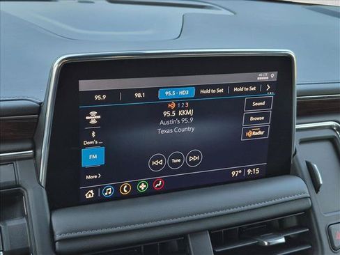 Used 2021 Chevrolet Tahoe Z71 w/ Luxury Package AWD/4WD image 12