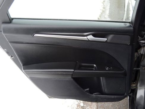 Used 2020 Ford Fusion Titanium image 20