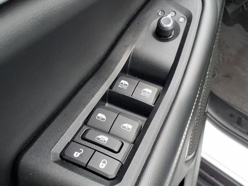 Used 2022 Jeep Grand Cherokee Limited 4xe w/ Luxury Tech Group II image 12