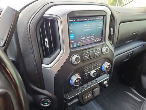 Used 2023 GMC Sierra 3500 SLE image 27