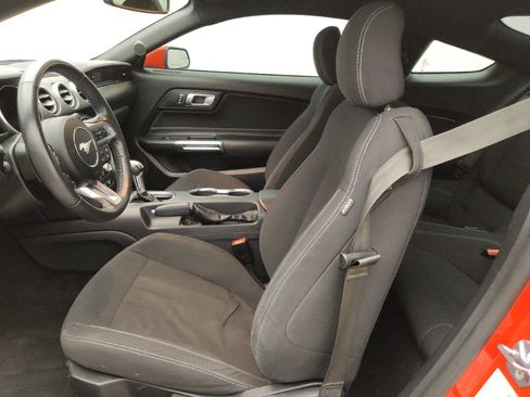 Used 2020 Ford Mustang Coupe RWD image 17