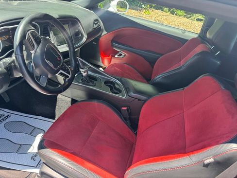 Used 2018 Dodge Challenger SXT Plus RWD image 14