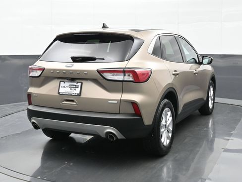 Used 2020 Ford Escape SE FWD image 4