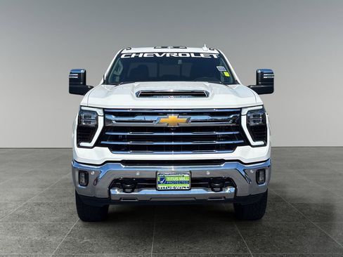 Used 2024 Chevrolet Silverado 2500 LTZ w/ LTZ Convenience Package image 2