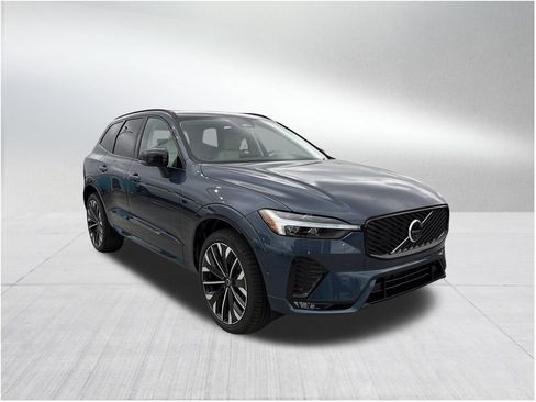 New 2026 Volvo XC60 B5 Ultra w/ Protection Package Premier image 3