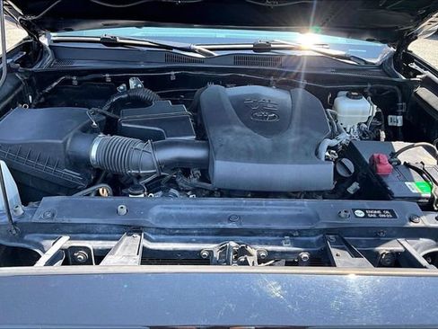 Used 2019 Toyota Tacoma TRD Pro AWD/4WD image 30