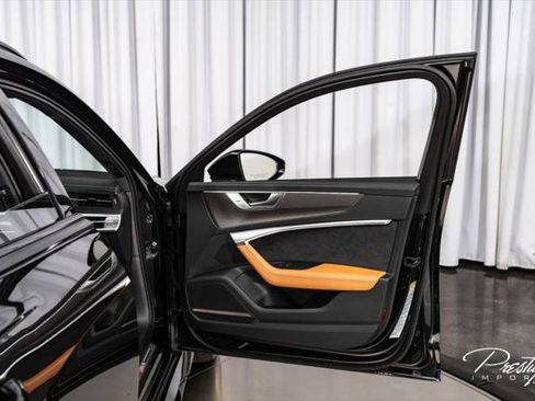 Used 2022 Audi RS 6 AWD/4WD image 34