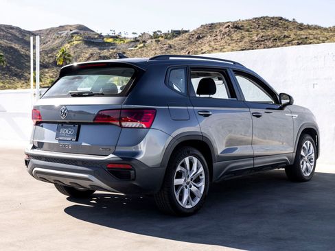 Used 2023 Volkswagen Taos S image 11