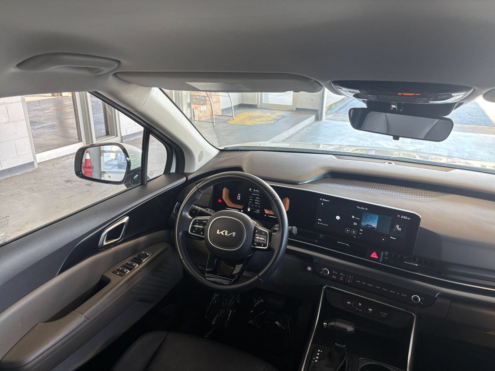 Used 2026 Kia Carnival FWD image 36