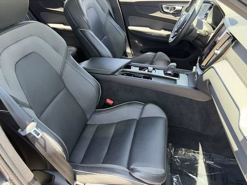 Certified 2022 Volvo XC60 T8 R-Design w/ Advanced Package AWD/4WD image 10