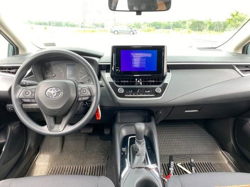 Used 2024 Toyota Corolla LE FWD image 18