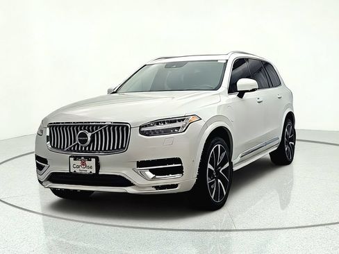 Used 2021 Volvo XC90 T8 Inscription Expression w/ Protection Package Premier AWD/4WD image 2