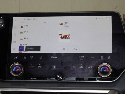 Used 2023 Lexus RX 350 350h Premium Plus image 32