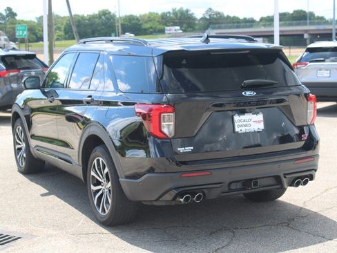 Used 2020 Ford Explorer ST w/ Premium Technology Package image 17