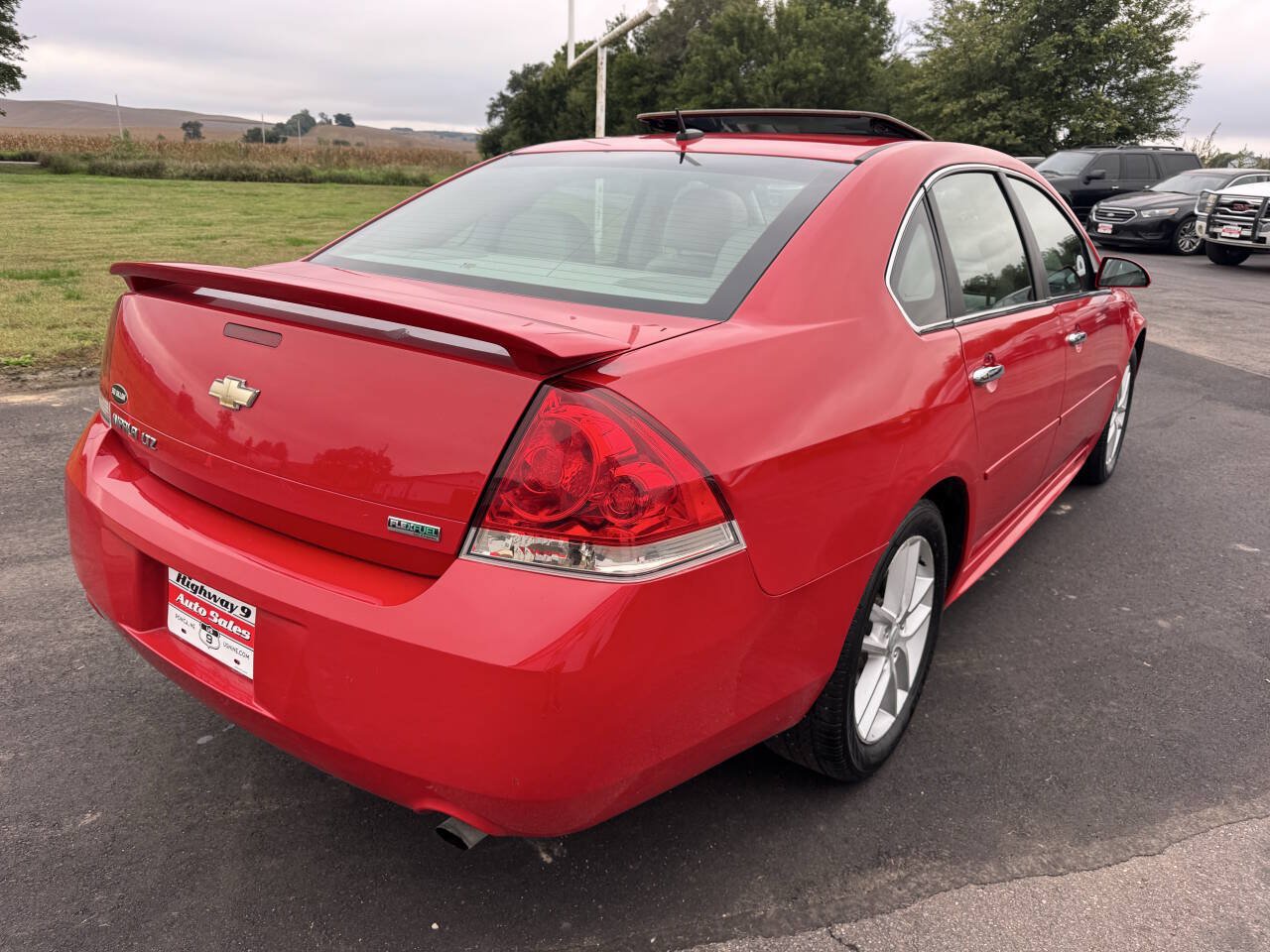 Used 2012 Chevrolet Impala LTZ FWD image 7