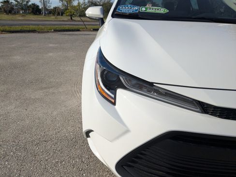Used 2025 Toyota Corolla LE image 11