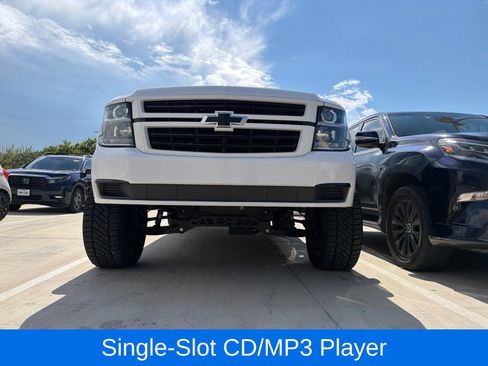 Used 2018 Chevrolet Suburban LT AWD/4WD image 9