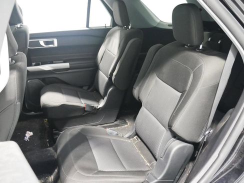 Certified 2022 Ford Explorer XLT image 11