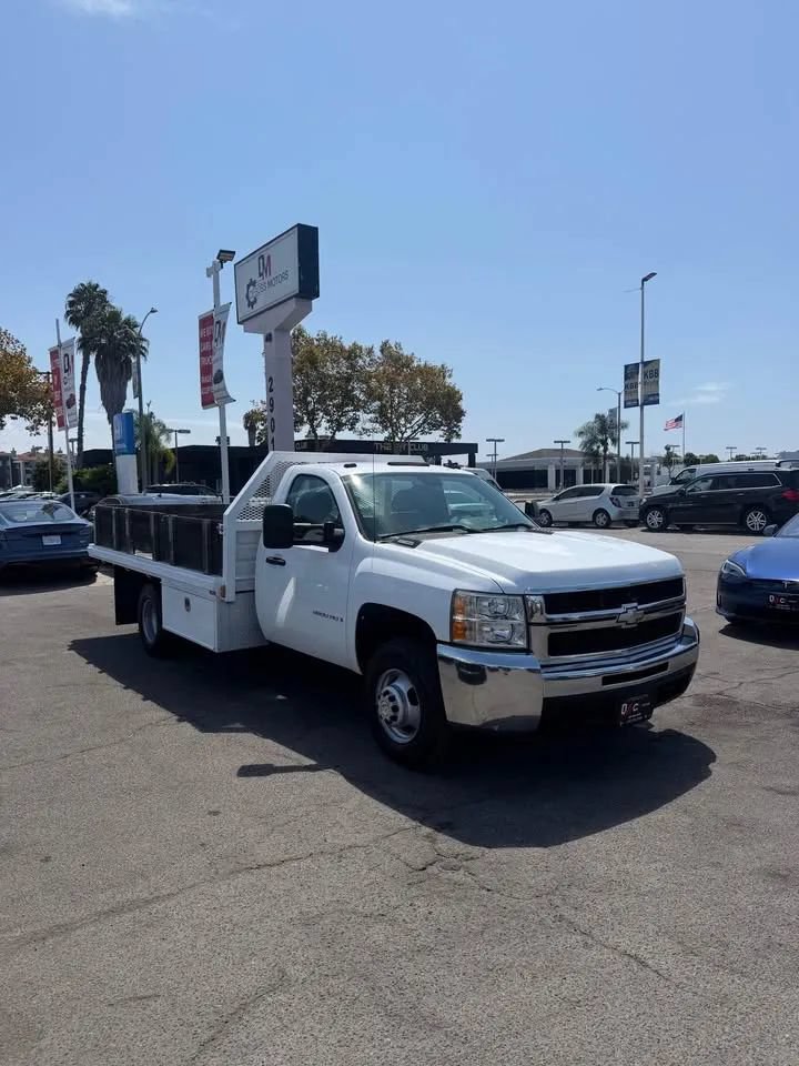 Used 2007 Chevrolet Silverado 3500 W/T RWD image 3