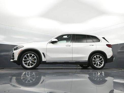 Certified 2023 BMW X5 sDrive40i w/ Climate Comfort Package RWD image 39