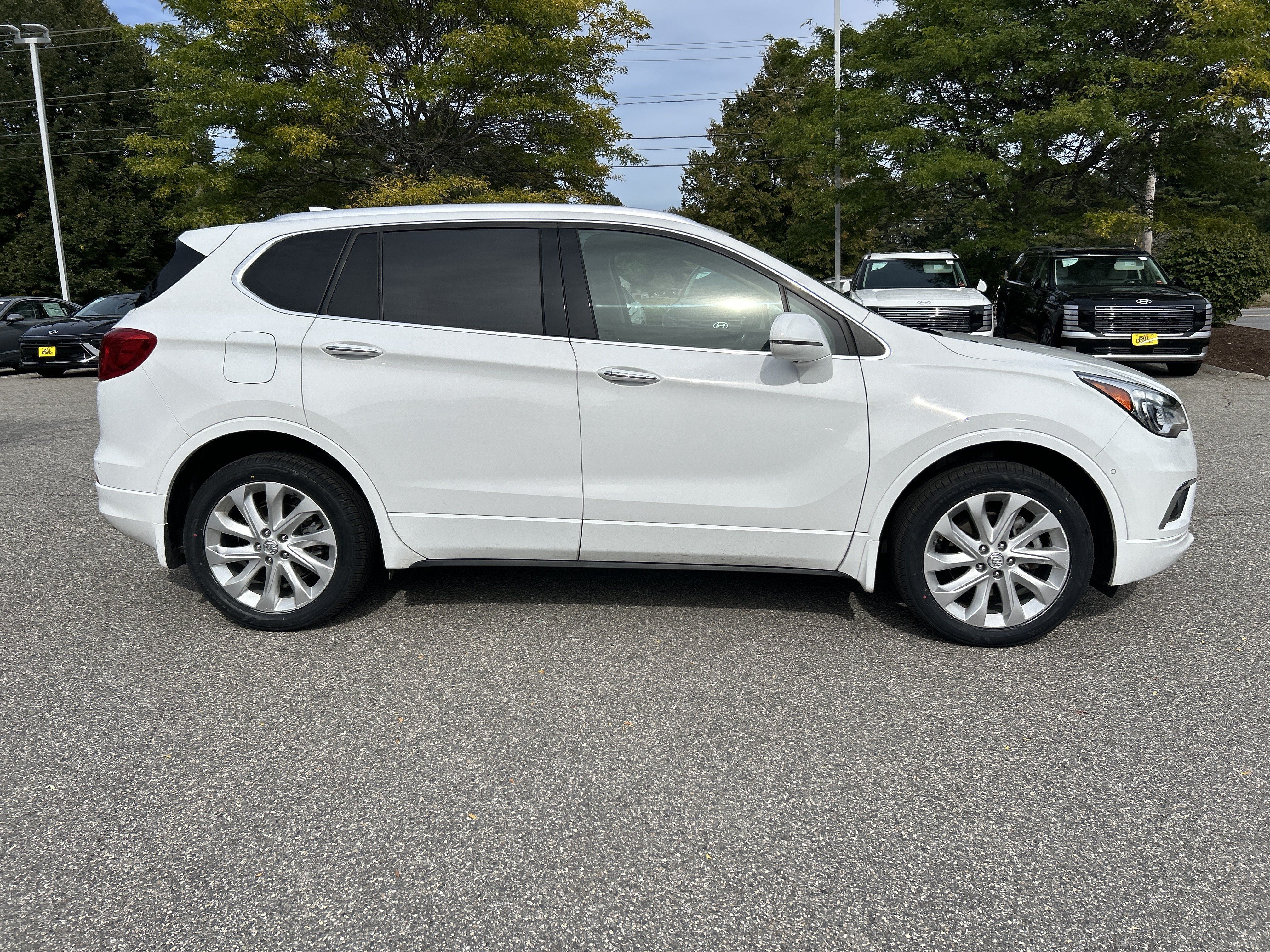 Used 2018 Buick Envision Premium w/ Driver Confidence Package AWD/4WD image 5