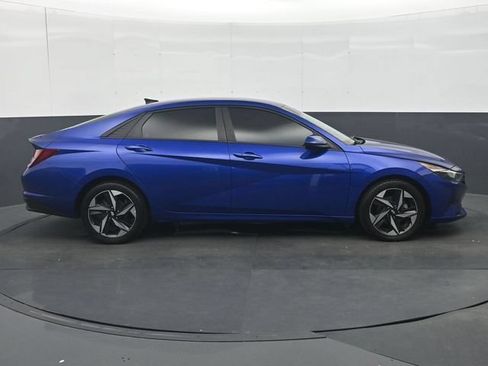 Used 2023 Hyundai Elantra SEL w/ Convenience Package FWD image 8