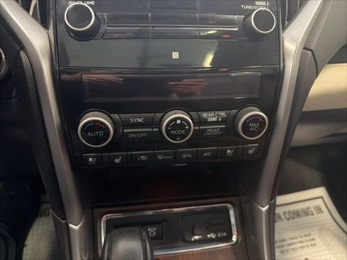 Used 2020 Subaru Ascent Touring w/ Popular Package #2 AWD/4WD image 30