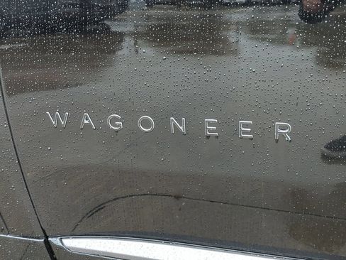 Used 2025 Jeep Wagoneer S Limited AWD/4WD image 6