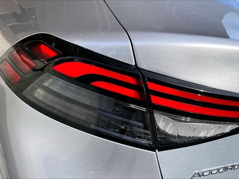 Used 2025 Honda Accord SE image 29