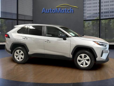 Used 2023 Toyota RAV4 LE AWD/4WD image 13