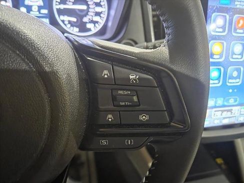 Used 2025 Subaru Forester Premium image 22
