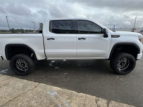 Used 2019 GMC Sierra 1500 Denali w/ Denali Ultimate Package AWD/4WD image 4