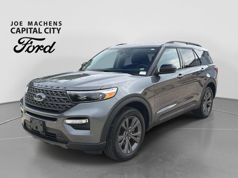 Used 2024 Ford Explorer XLT w/ Equipment Group 202A AWD/4WD image 9