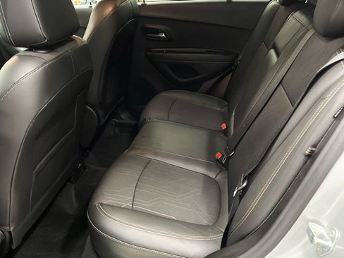 Used 2020 Chevrolet Trax LT w/ Redline Edition image 28