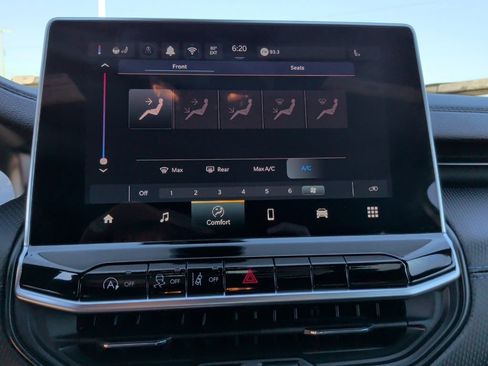 New 2026 Jeep Compass Latitude AWD/4WD image 24