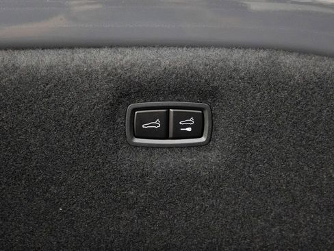 New 2026 Porsche Taycan image 30