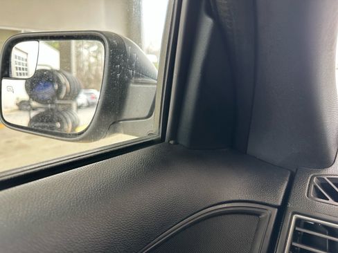 Certified 2019 Ford Explorer FWD image 34