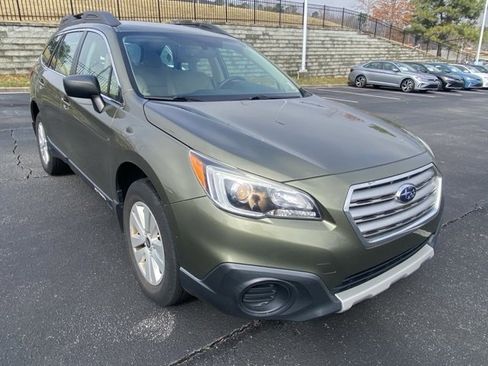 Used 2017 Subaru Outback 2.5i w/ Popular Package #2 image 1