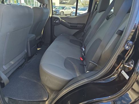 Used 2014 Nissan Xterra S image 17