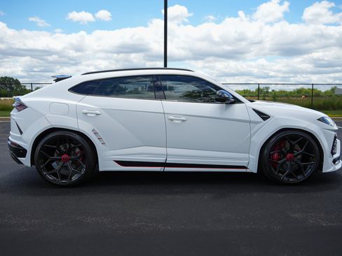 Used 2020 Lamborghini Urus AWD/4WD image 12