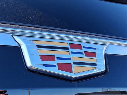 Used 2024 Cadillac Escalade Luxury image 32