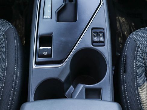 Used 2024 Subaru Crosstrek 2.0i Premium image 16