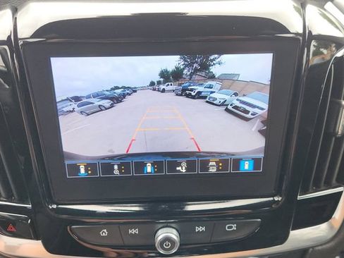 Used 2024 Chevrolet Traverse High Country FWD image 6