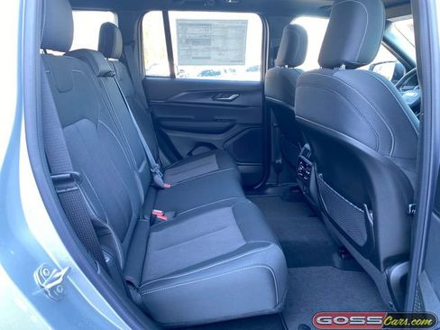 New 2025 Jeep Grand Cherokee Laredo X w/ Luxury Tech Group I image 7