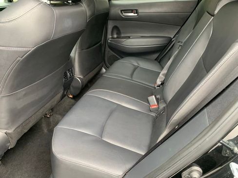 Used 2024 Toyota Corolla Cross XLE FWD image 13