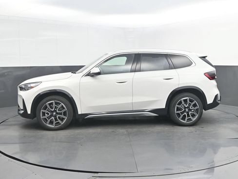 New 2026 BMW X1 xDrive28i w/ Convenience Package AWD/4WD image 2